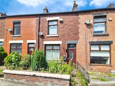 3 bedroom Mid Terrace House for sale