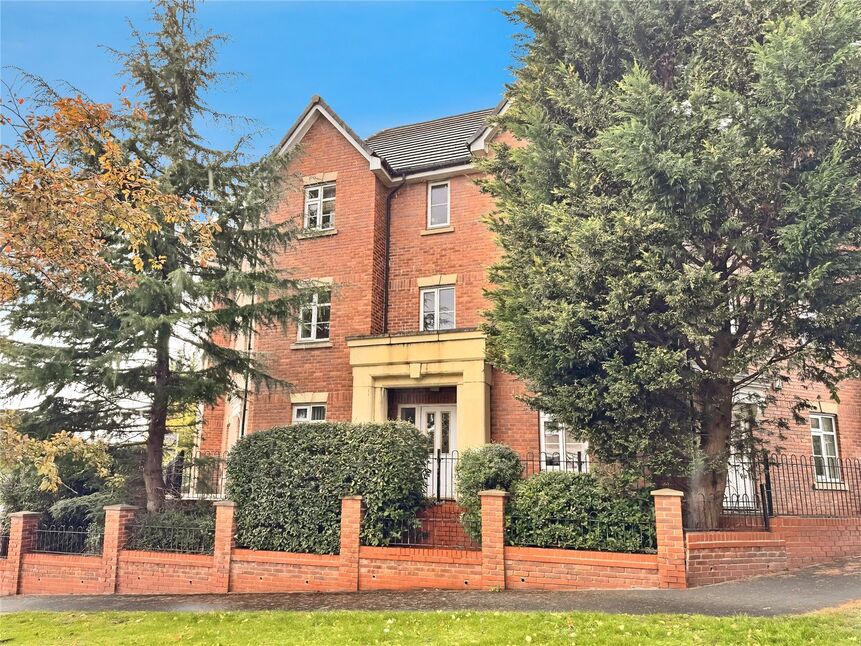 Main image of 2 bedroom  Flat for sale, Gadbury Fold, Atherton, Greater Manchester, M46