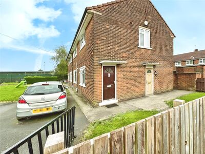 Ellesmere Close, 2 bedroom  Flat for sale, £90,000