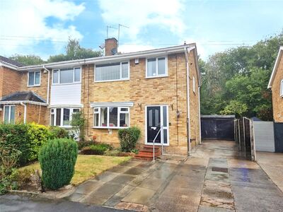 Cherry Wood Close, 3 bedroom Semi Detached House to rent, £1,400 pcm