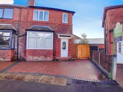 2 bedroom Semi Detached House to rent