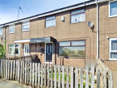 3 bedroom Mid Terrace House for sale