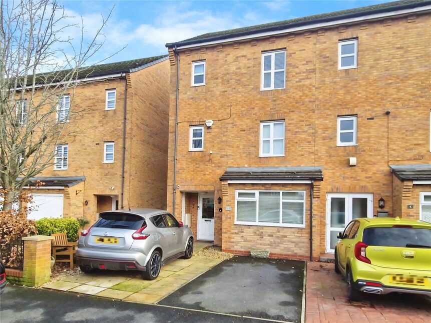 5 bedroom End Terrace House for sale