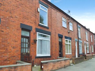 2 bedroom Mid Terrace House for sale