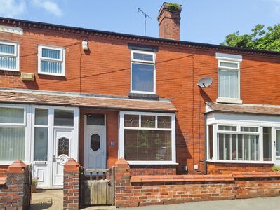 2 bedroom Mid Terrace House for sale