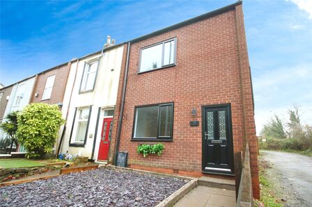 4 bedroom End Terrace House to rent