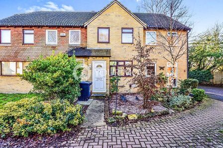 2 bedroom Mid Terrace House to rent