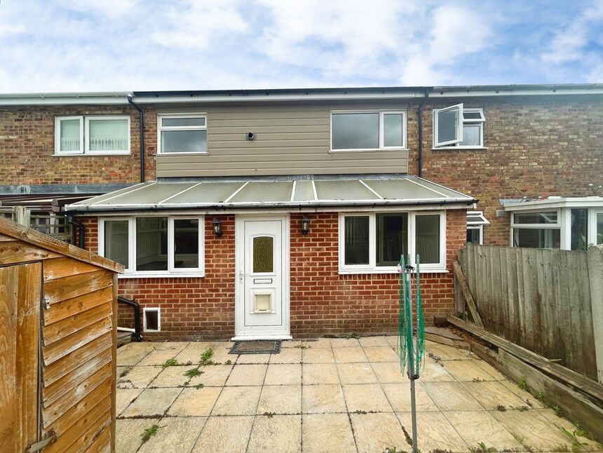 Main image of 3 bedroom Mid Terrace House to rent, Bulldog Road, Chatham, Kent, ME5