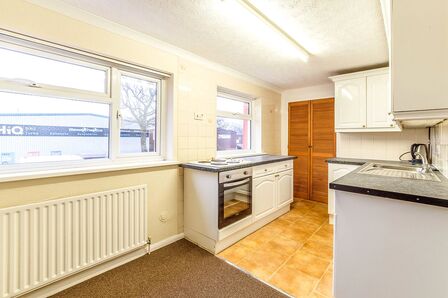 Lordswood Industrial Estate Reveng, 1 bedroom  Flat to rent, £925 pcm