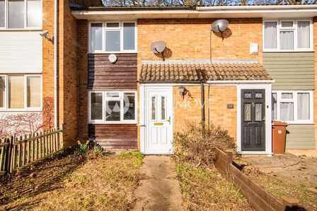 2 bedroom Mid Terrace House to rent
