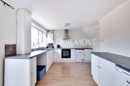 3 bedroom Mid Terrace House for sale