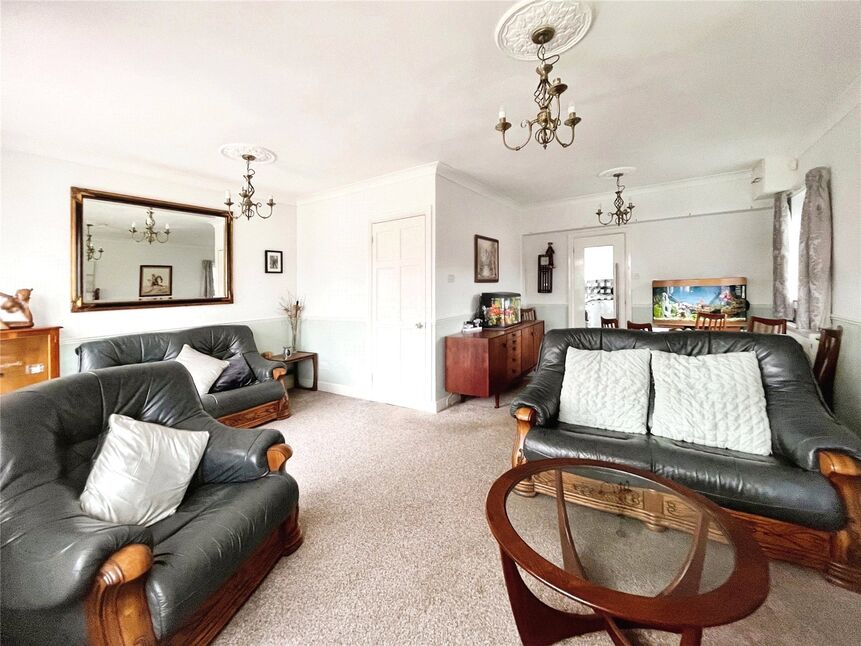 4 bedroom Detached Bungalow for sale, Hurst Hill, Walderslade, ME5 £