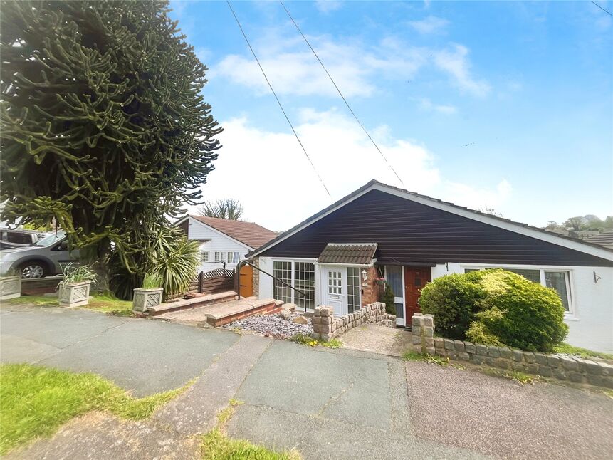 2 bedroom Semi Detached House for sale, Sussex Drive, Walderslade, ME5