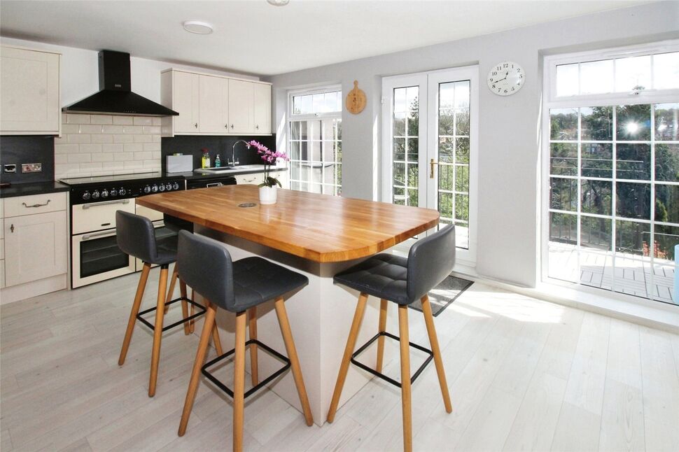 2 bedroom Semi Detached House for sale, Sussex Drive, Walderslade, ME5