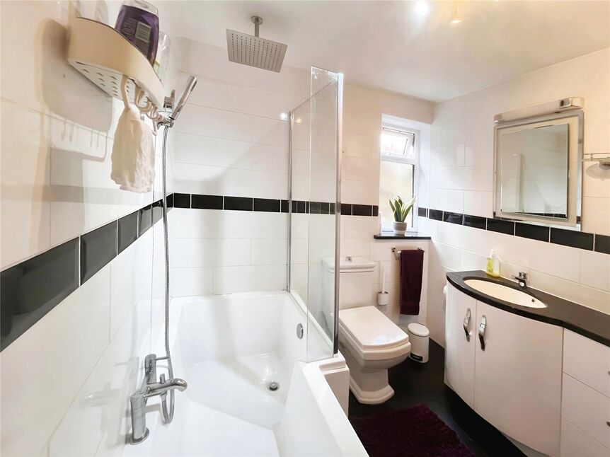 2 bedroom Semi Detached House for sale, Sussex Drive, Walderslade, ME5