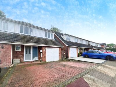 Rugby Close, 4 bedroom Semi Detached House for sale, £375,000
