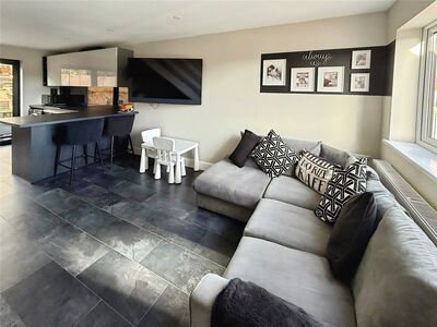 Shanklin Close, 2 bedroom Semi Detached House for sale, &pound;260,000