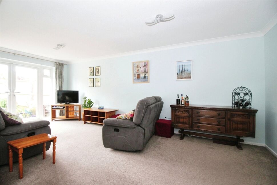 4 bedroom Semi Detached House for sale, Winchester Avenue, Walderslade, ME5 £360,000