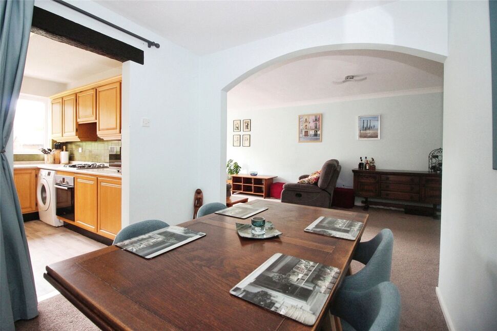 4 bedroom Semi Detached House for sale, Winchester Avenue, Walderslade