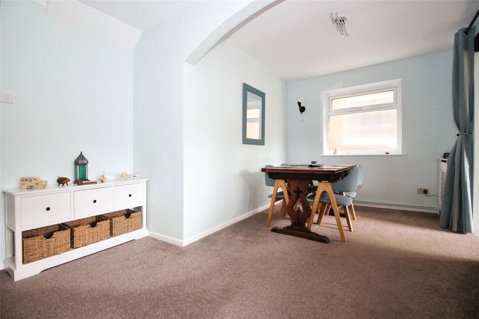 4 bedroom Semi Detached House for sale, Winchester Avenue, Walderslade, ME5 £360,000