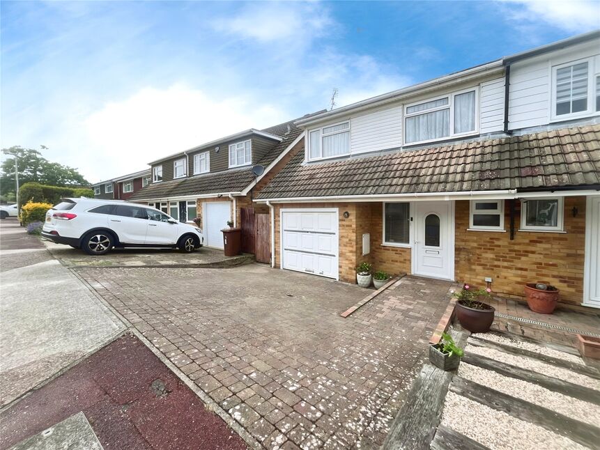 Main image of 4 bedroom Semi Detached House for sale, Winchester Avenue, Walderslade, Kent, ME5