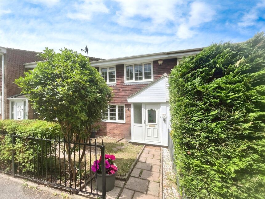 3 bedroom Mid Terrace House for sale, Gleaming Wood Drive, Lords Wood