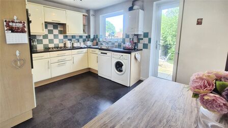 2 bedroom End Terrace House for sale