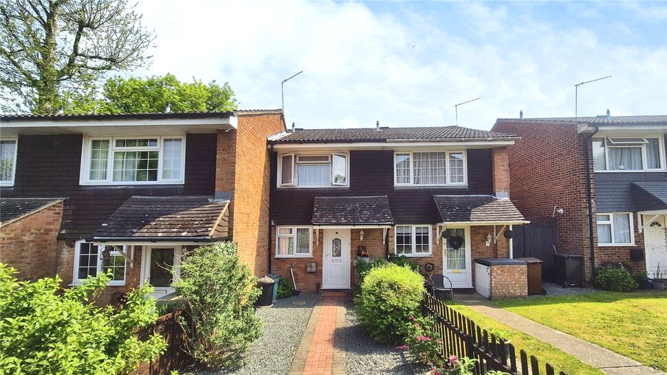 2 bedroom Mid Terrace House for sale