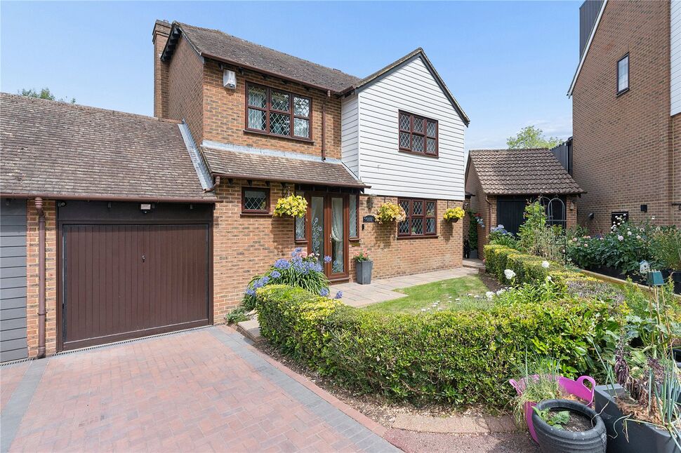 Main image of 5 bedroom Detached House for sale, Gean Close, Chatham, Kent, ME5