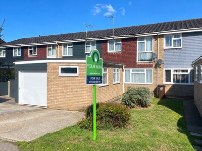 4 bedroom Mid Terrace House for sale