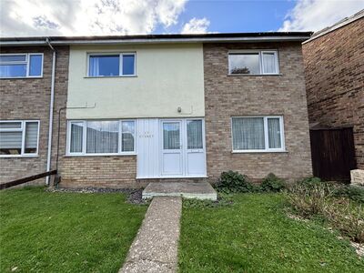 3 bedroom Mid Terrace House for sale