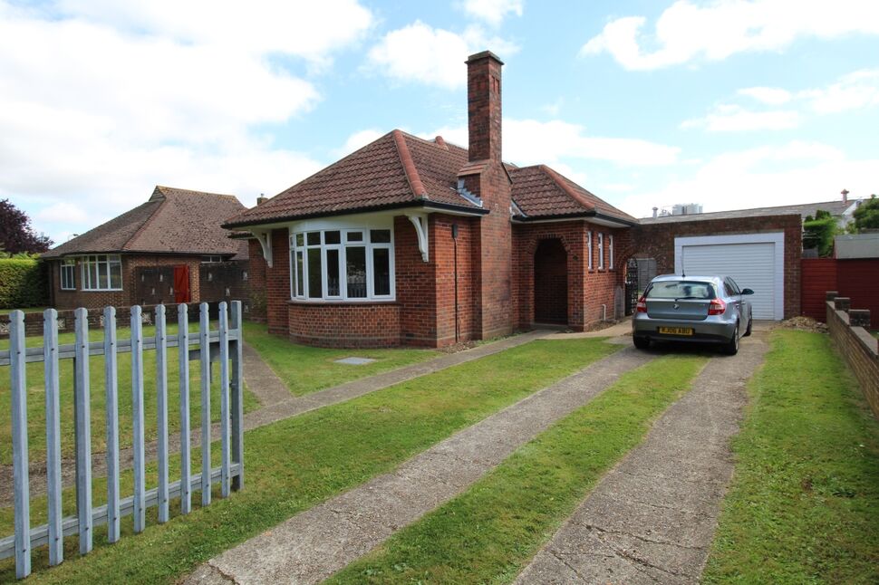 Main image of 3 bedroom Detached Bungalow to rent, New Lane, Havant, Hampshire, PO9