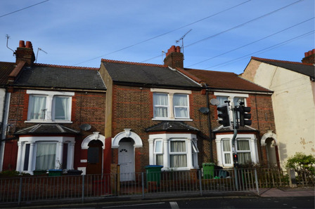 Vicarage Road, 1 bedroom Flat to rent, &pound;1,200 pcm