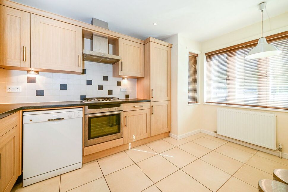 Main image of 2 bedroom Semi Detached House to rent, King Georges Avenue, Watford, WD18