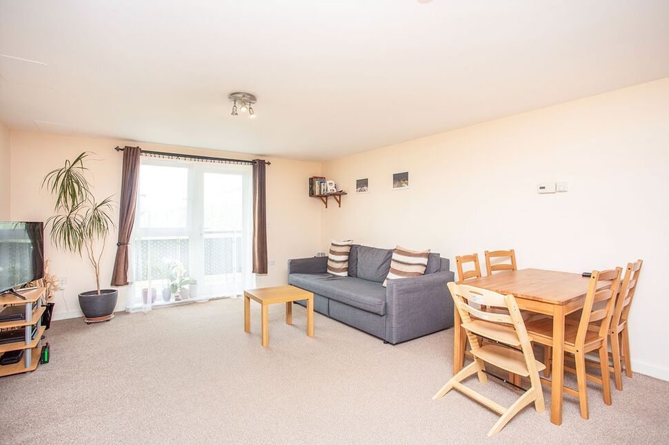 Main image of 2 bedroom Flat to rent, Metropolitan Station Approach, Watford, WD18