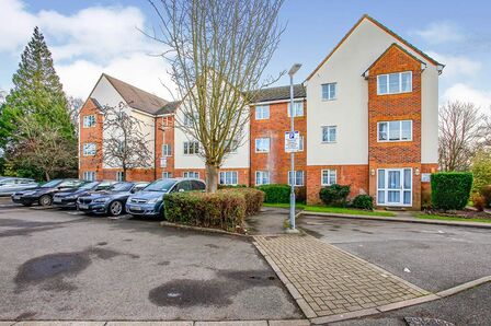 Gisburne Way, 2 bedroom Flat to rent, &pound;1,500 pcm