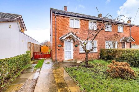 Little Bushey Lane, 3 bedroom  House to rent, £1,500 pcm