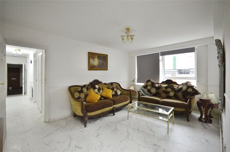 3 bedroom Flat for sale