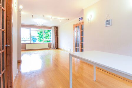 Hempstead Road, 2 bedroom Flat to rent, &pound;1,895 pcm