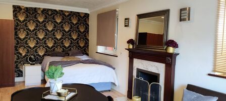 Ashley Drive, 1 bedroom  Flat to rent, £1,100 pcm