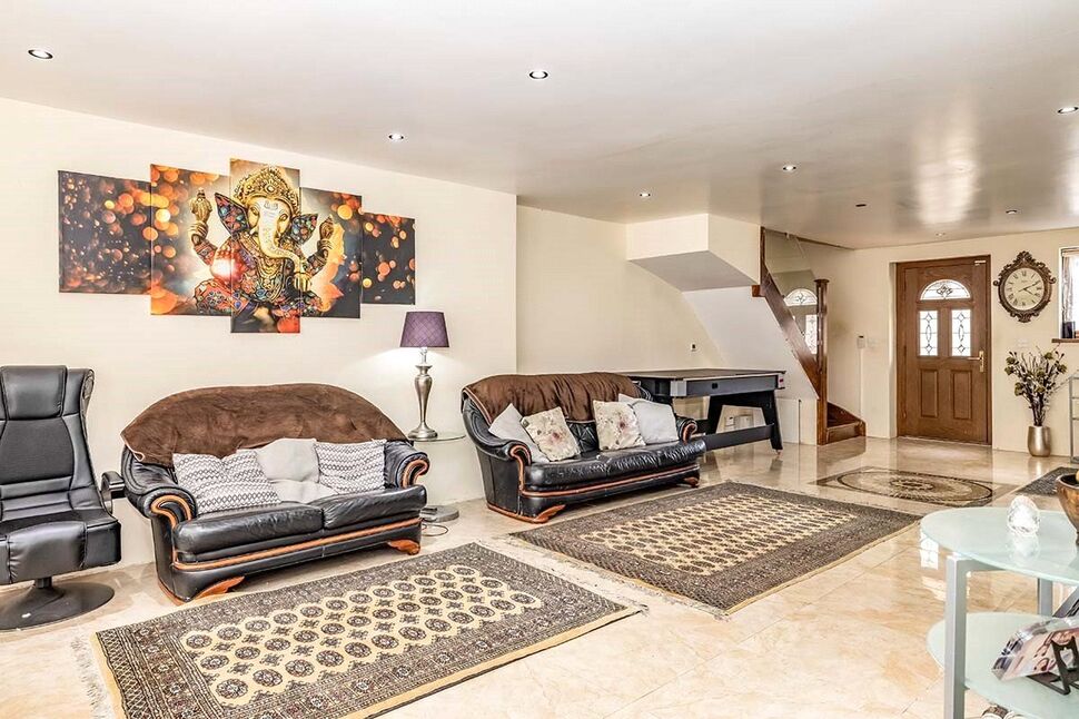 4 bedroom Semi Detached House for sale, Comyne Road, Watford, WD24 £