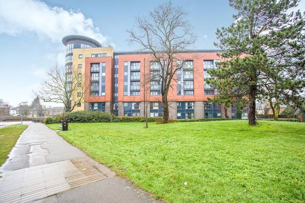 Main image of 2 bedroom Flat to rent, St. Albans Road, Watford, Hertfordshire, WD17