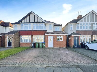 Balmoral Road, 4 bedroom Semi Detached House to rent, £2,400 pcm
