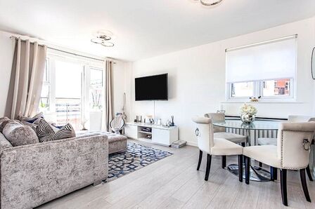 2 bedroom  Flat for sale