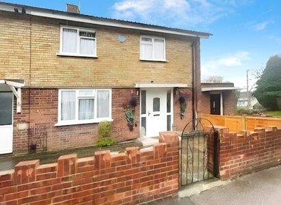 Lea Bushes, 3 bedroom Mid Terrace House for sale, £425,000