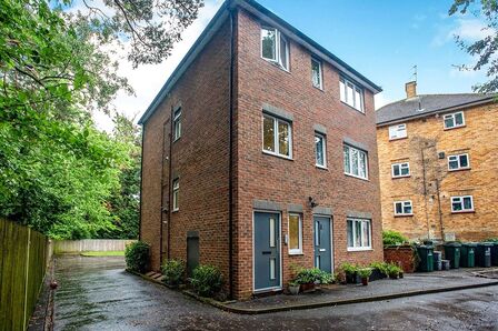 2 bedroom  Flat for sale