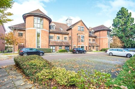 Lockhart Road, 2 bedroom  Flat to rent, £1,600 pcm