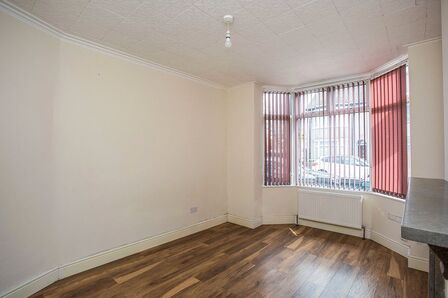 Addiscombe Road, 2 bedroom  Flat to rent, £1,495 pcm