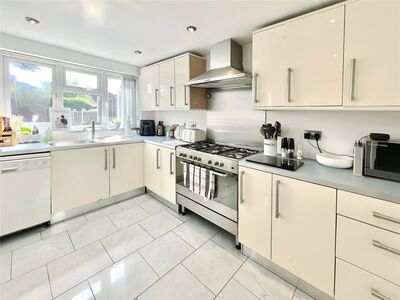 Munden Grove, 3 bedroom  House to rent, £2,300 pcm