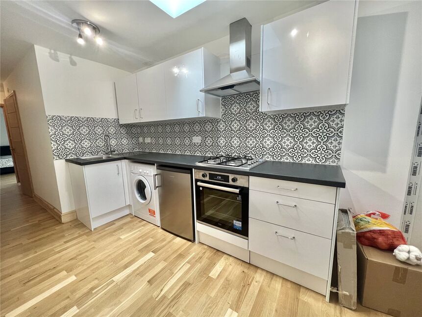 Main image of 1 bedroom Flat to rent, Cassiobury Park Avenue, Watford, Hertfordshire, WD18